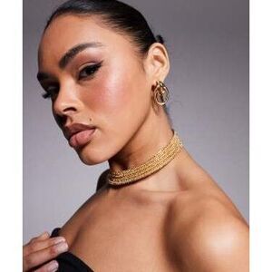 Choker necklace in gold bead design